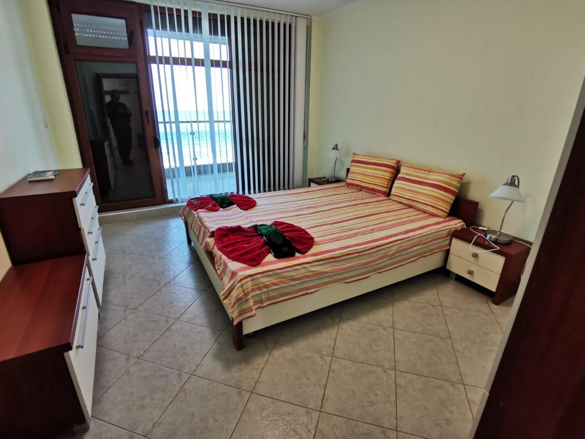 Black Sea Paradise, Luxury Apartments Sozopol Bagian luar foto