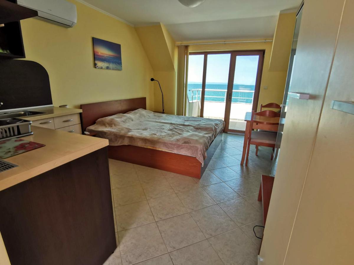 Black Sea Paradise, Luxury Apartments Sozopol Bagian luar foto